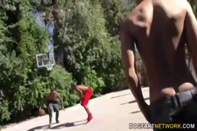 موقع سكس اب ينيك بنته وهي نايمه