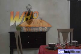 تبول عند ممارسه العاده السريه فيديو سكس