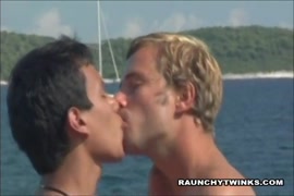 رجل يبول نافورة سكس اطول زب